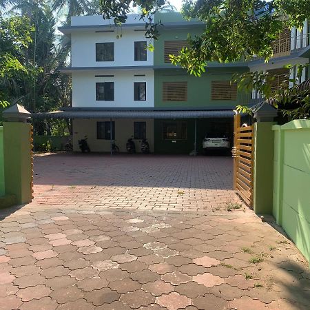 Airavatham Apartments Guruvāyūr Kültér fotó